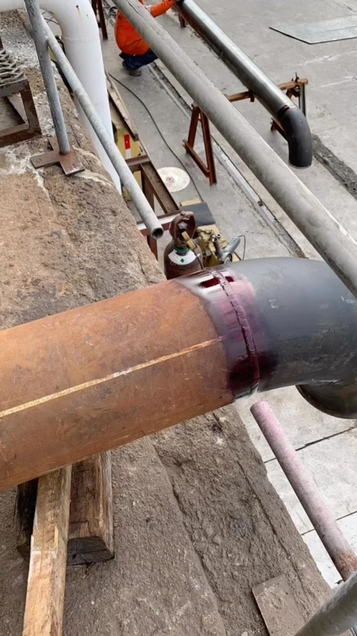 Soldagem de tubulação industrial