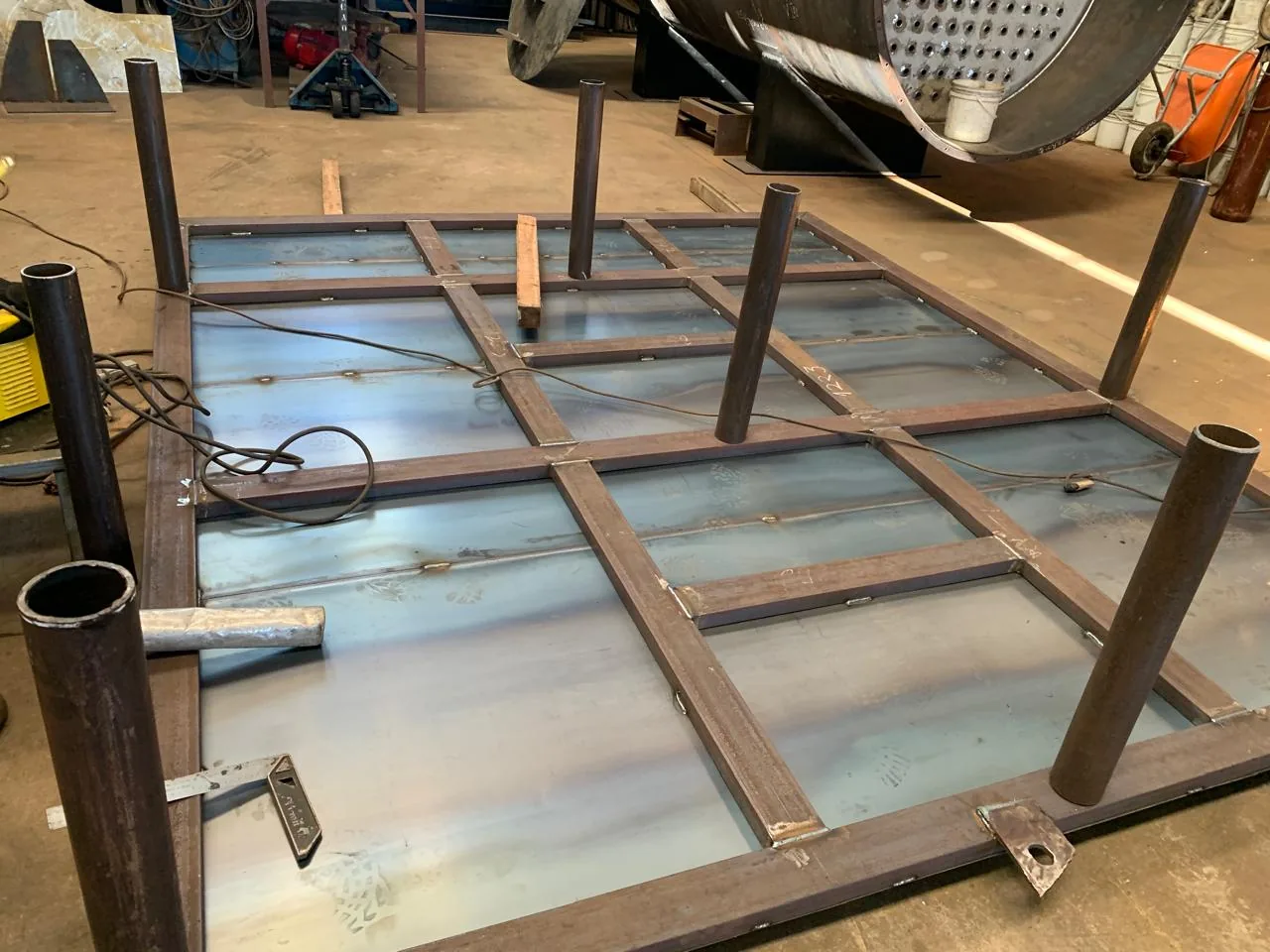 Fabricação de blindados de vala para saneamento com cálculo estrutural e ART CREA